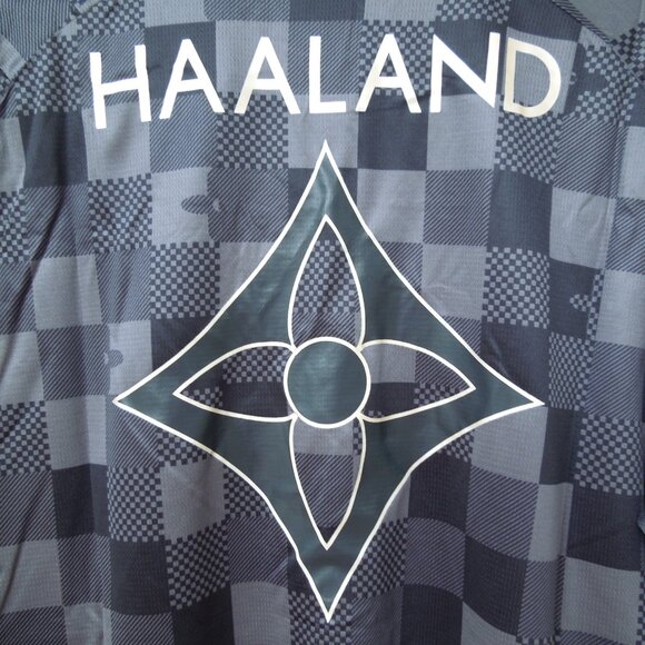 Manchester City co-branded special edition soccer jersey, large, Puma - Picture 6 of 7